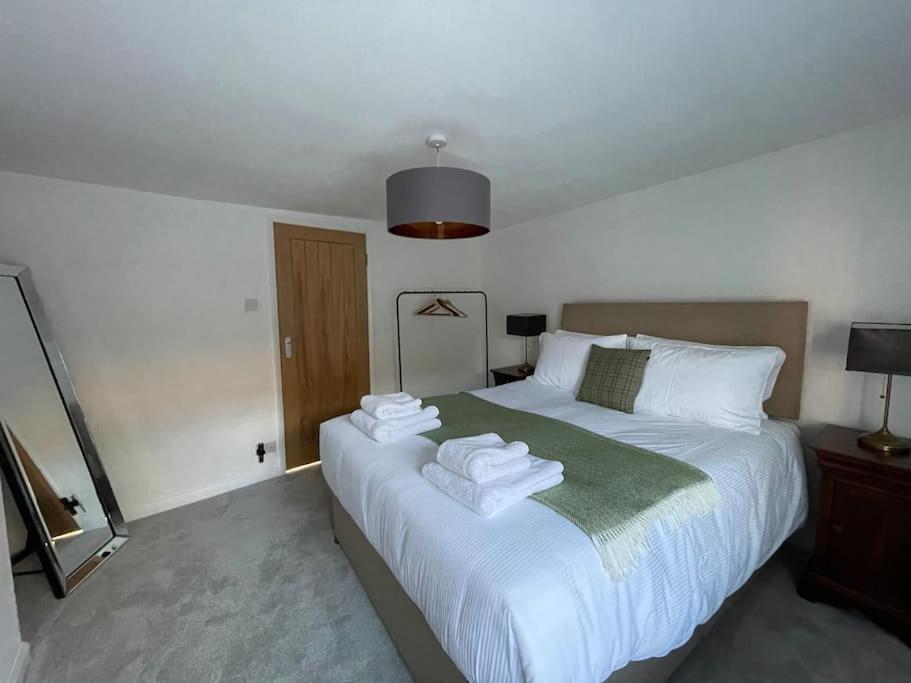 4@no.4. A Cosy Spot For 4 And One Furry Friend Holiday home Cawood