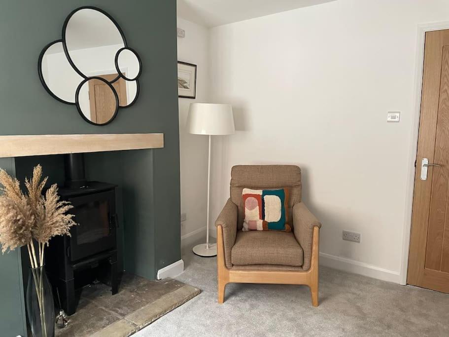 4@no.4. A Cosy Spot For 4 And One Furry Friend *